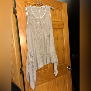 Aziza Women’s Linen Top Size L